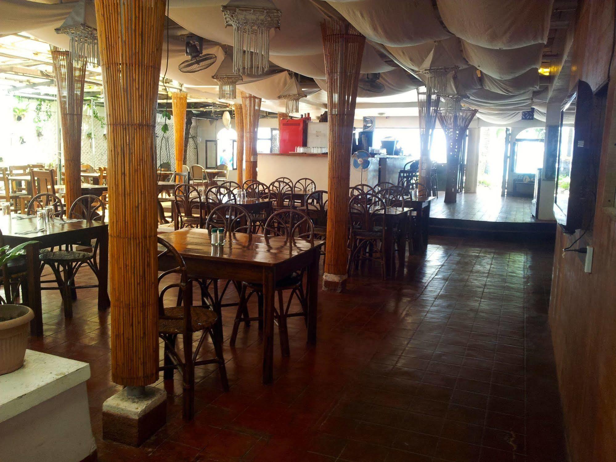 Deparis Beach Resort Balabag  Ngoại thất bức ảnh