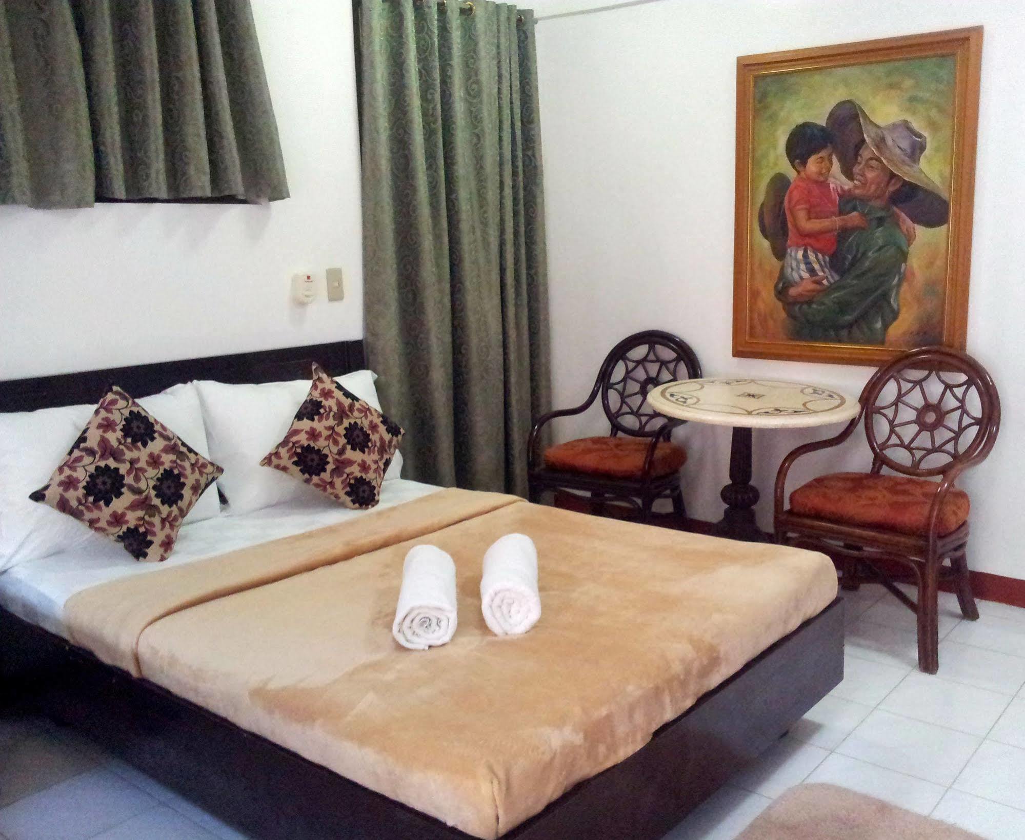 Deparis Beach Resort Balabag  Ngoại thất bức ảnh