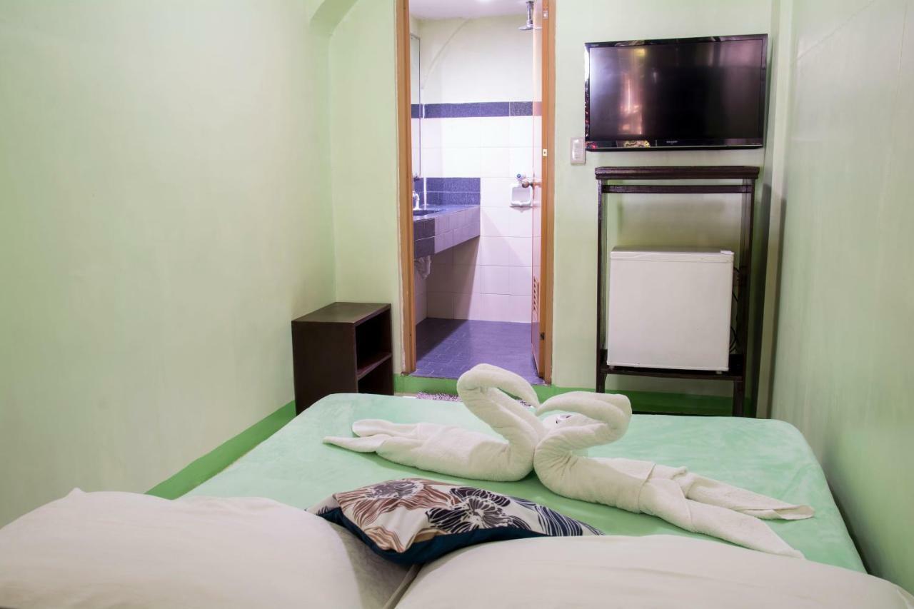 Deparis Beach Resort Balabag  Ngoại thất bức ảnh