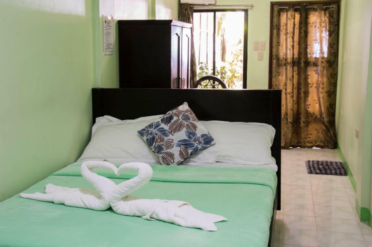 Deparis Beach Resort Balabag  Ngoại thất bức ảnh