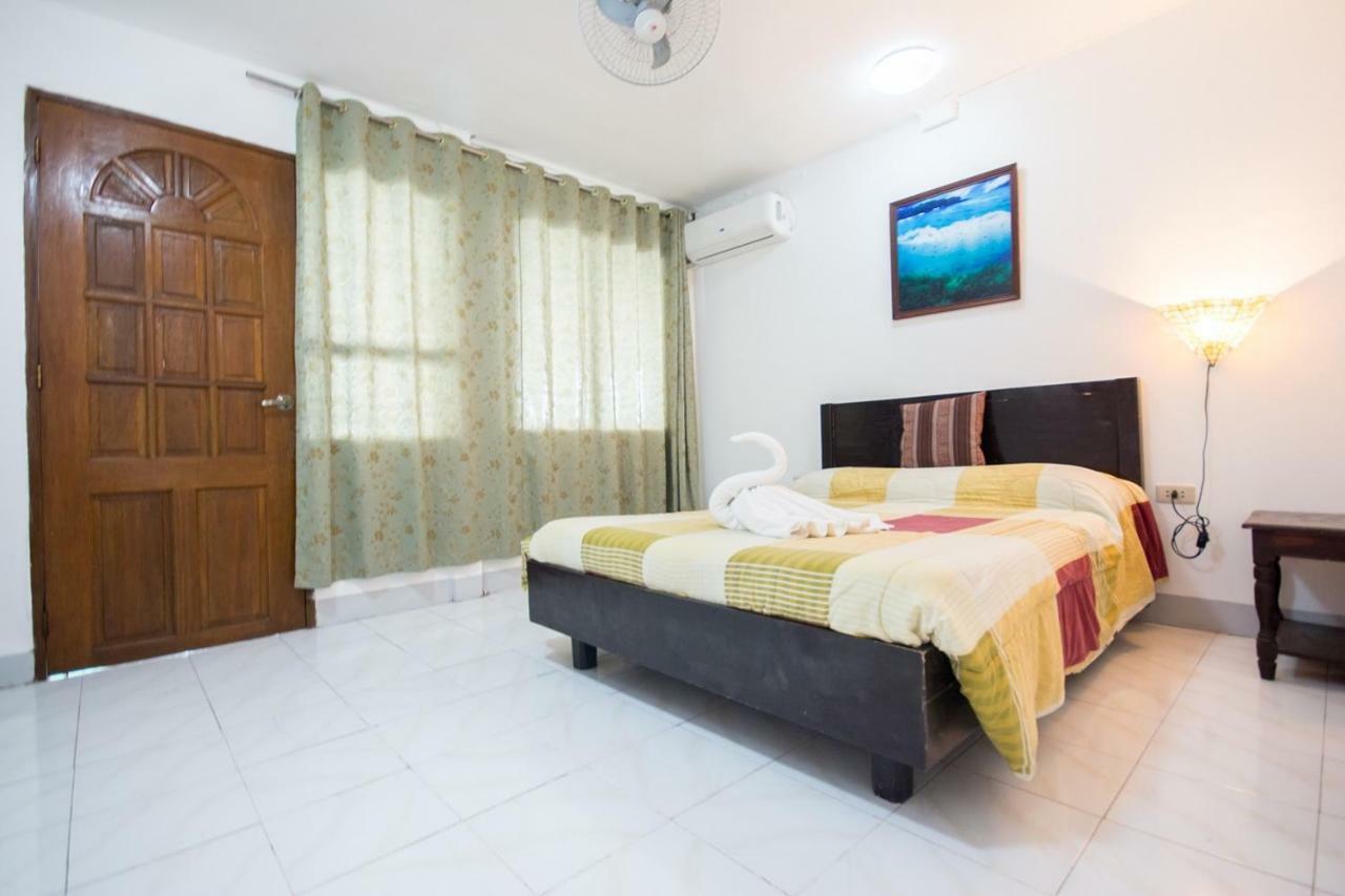 Deparis Beach Resort Balabag  Ngoại thất bức ảnh