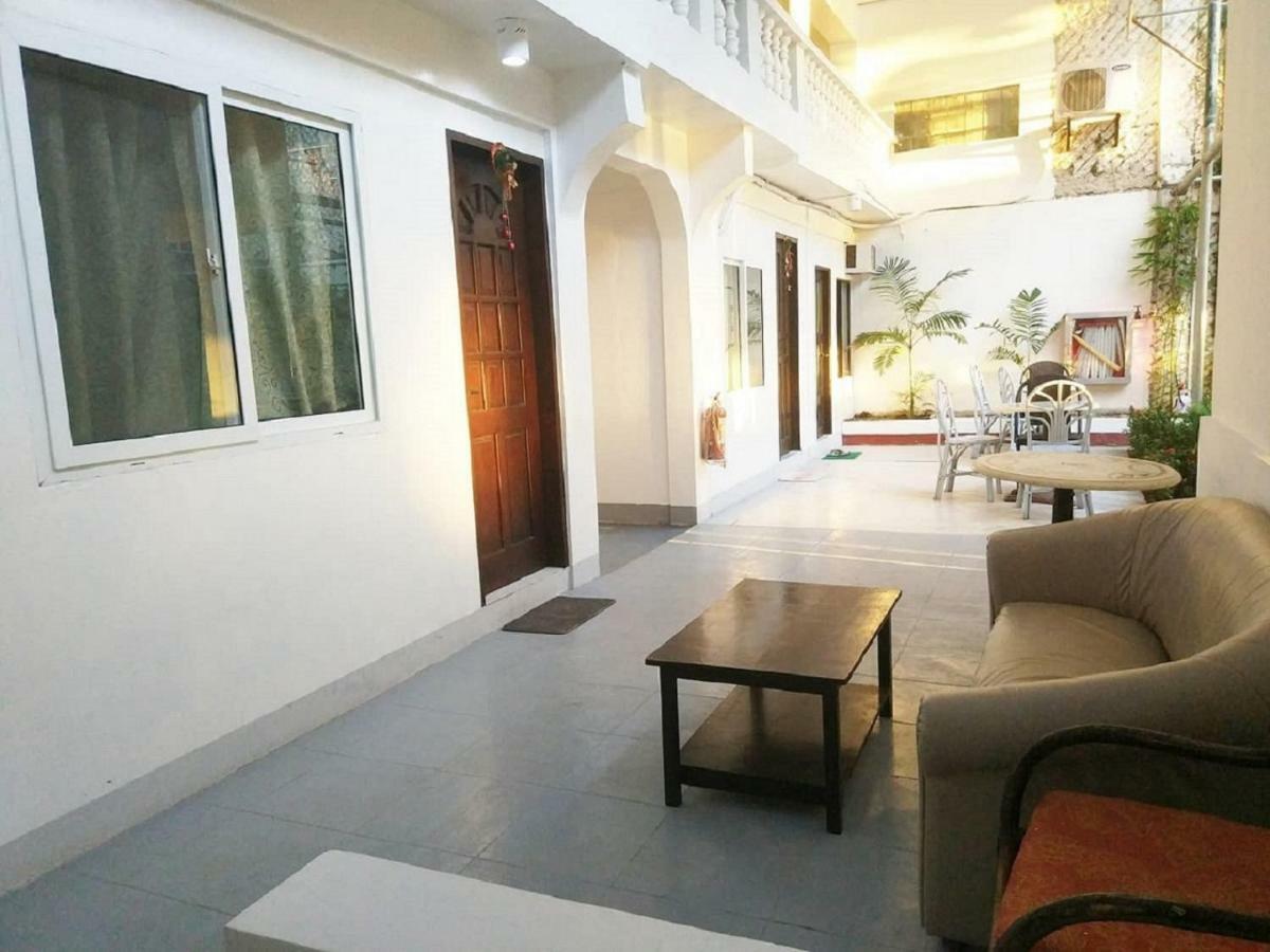 Deparis Beach Resort Balabag  Ngoại thất bức ảnh